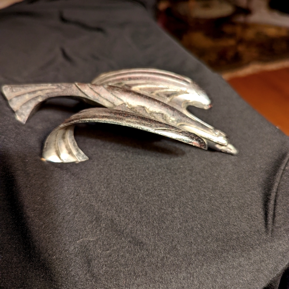 1930s Chevy eagle radiator cap/hood ornament.